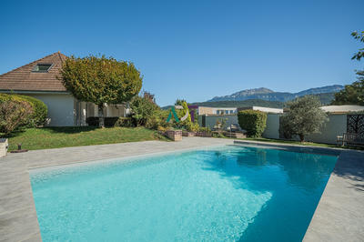 Maison - 155 m² - 6 pièces