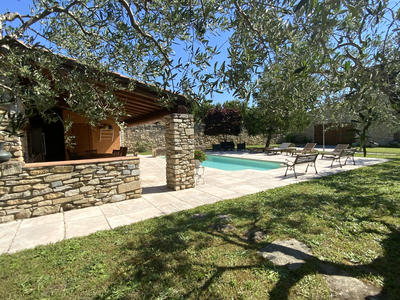 Maison - 200 m² - 6 pièces