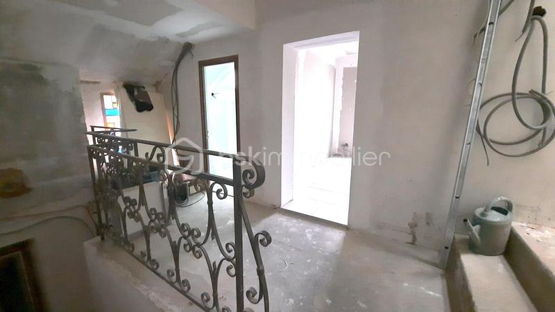 Immeuble - 96 m² - 7 pièces