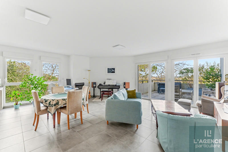 Appartement - 85 m² - 4 pièces