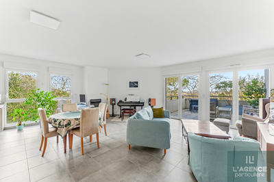 Appartement - 85 m² - 4 pièces