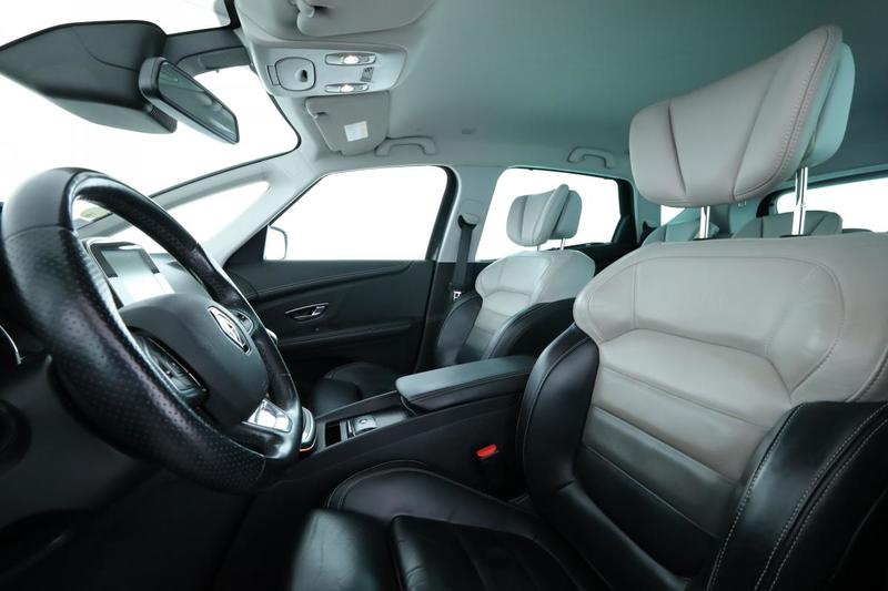 Renault Scénic 1.6 dCi Energy Initiale Paris Edc 160 ch