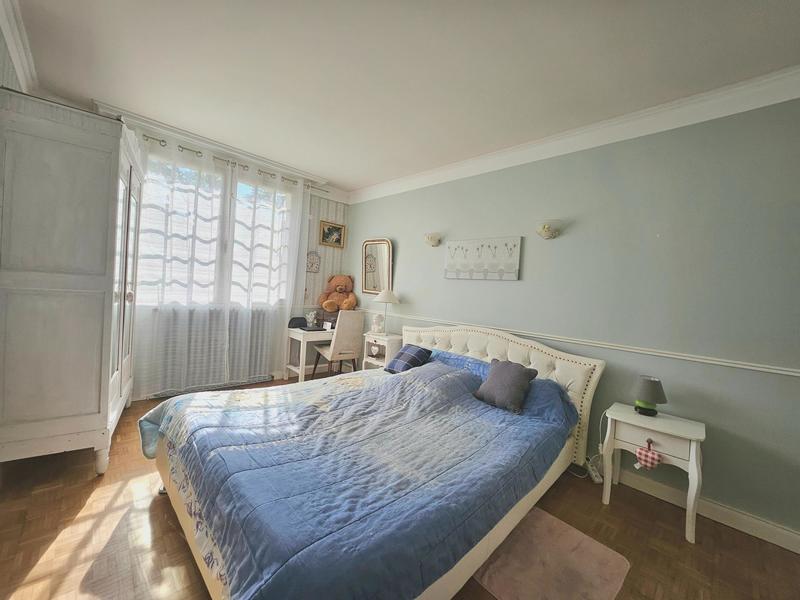 Maison - 200 m² - 10 pièces