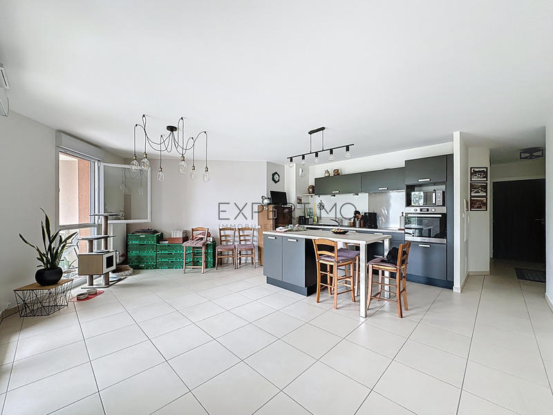 Appartement - 67 m² - 2 pièces