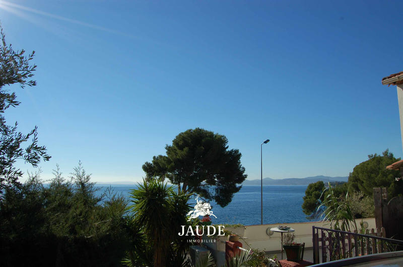 Maison - 270 m² - 10 pièces