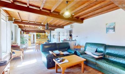 Maison - 143 m² - 6 pièces