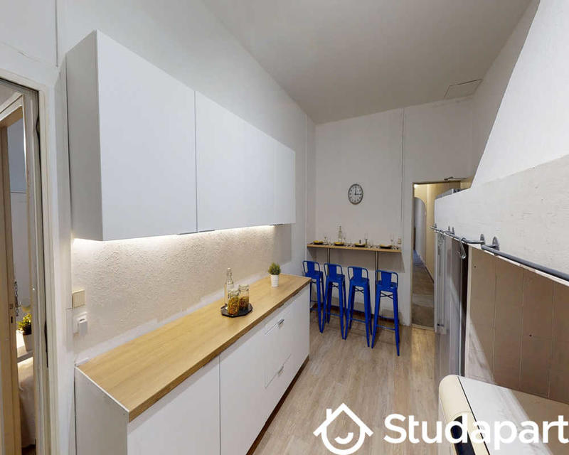 Chambre - 100 m² - 1 pièce