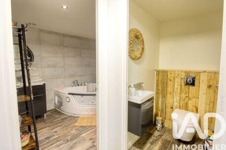 Maison - 127 m² - 7 pièces