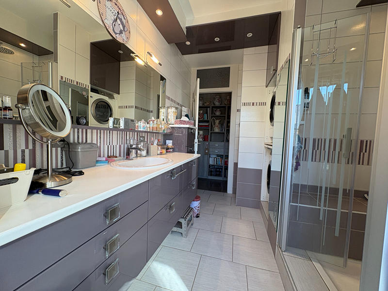 Appartement - 100 m² - 3 pièces