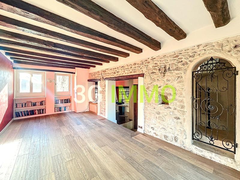 Moulin - 720 m² - 11 pièces