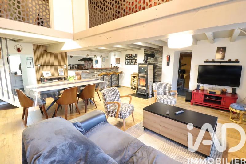 Maison - 195 m² - 7 pièces