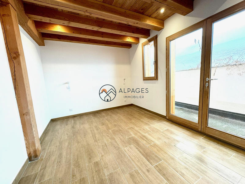 Châlet - 257 m² - 10 pièces