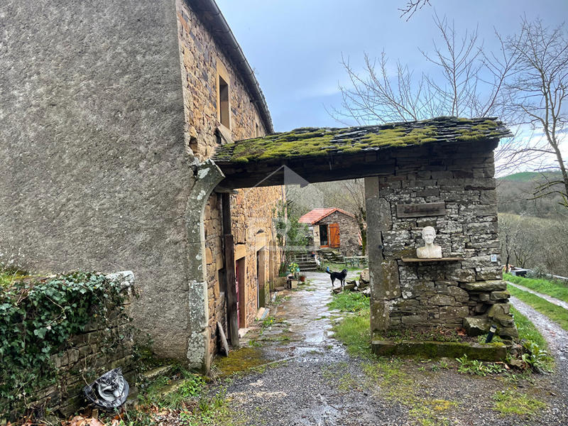 Maison - 227 m² - 8 pièces