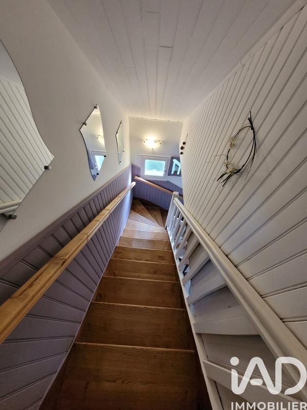 Maison - 137 m² - 9 pièces