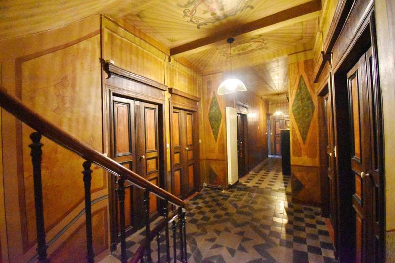 Maison - 391 m² - 12 pièces