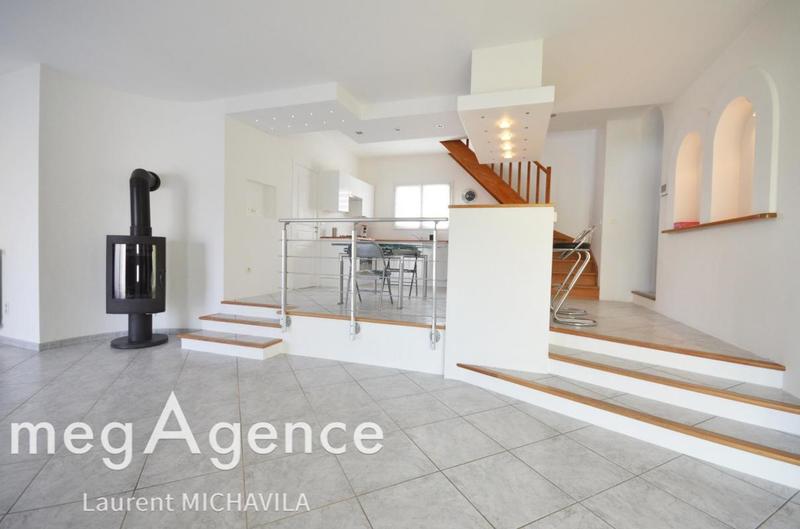 Maison - 98 m² - 4 pièces