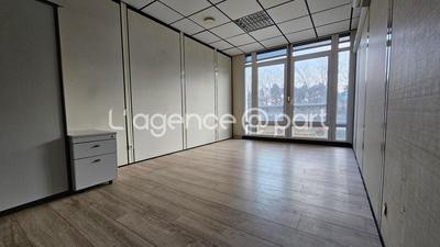 Bureau - 87 m² - 1 pièce