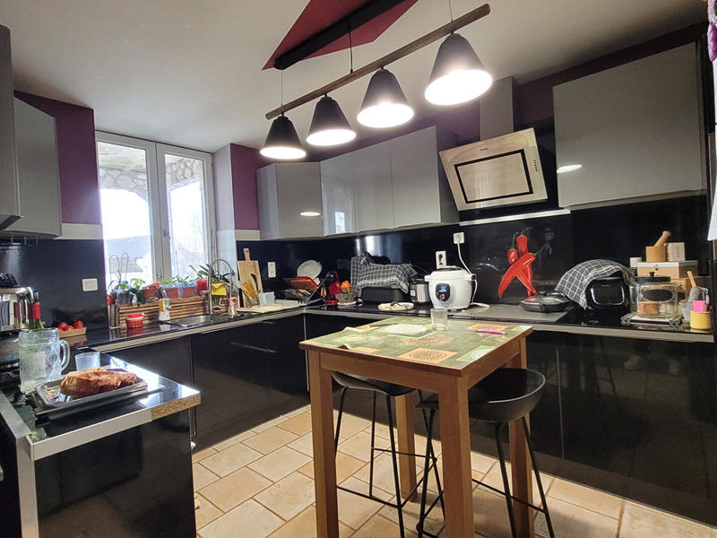 Maison - 166 m² - 8 pièces