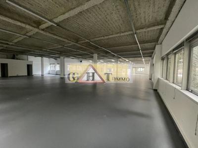 Entrepôt - 644 m²