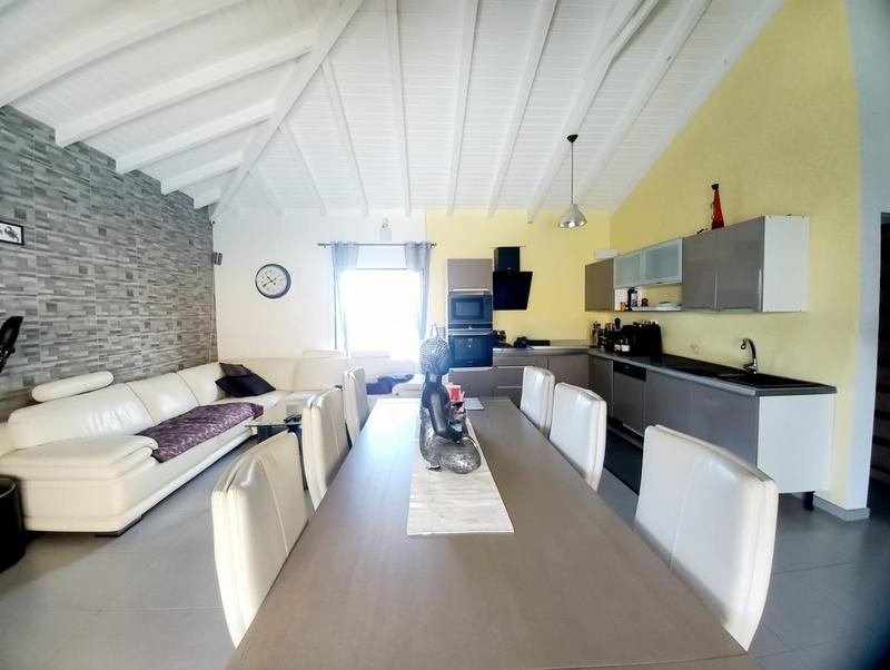 Maison - 188 m² - 9 pièces