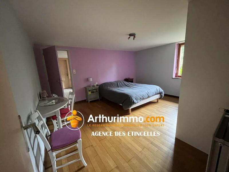 Maison - 185 m² - 9 pièces
