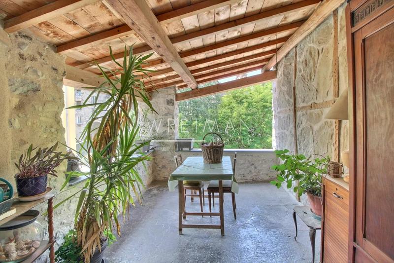 Appartement - 95 m² - 6 pièces