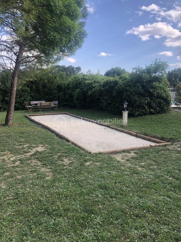 Villa - 455 m² - 28 pièces