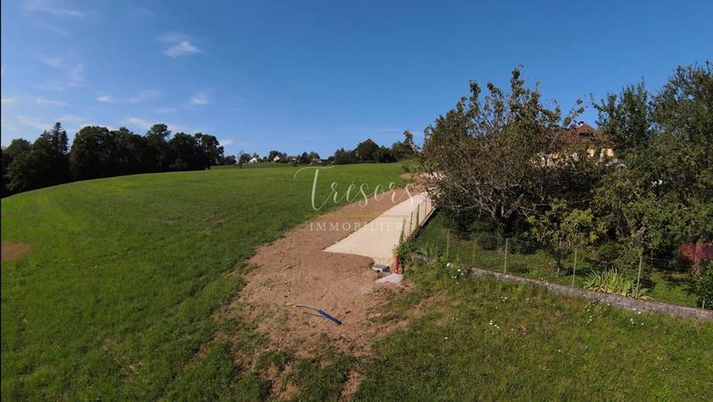 Terrain constructible - 705 m²