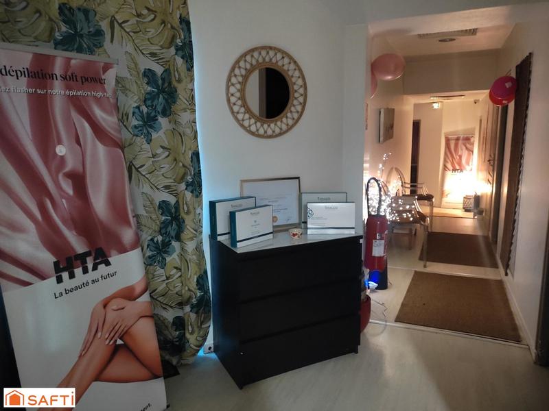 Local commercial - 100 m² - 10 pièces