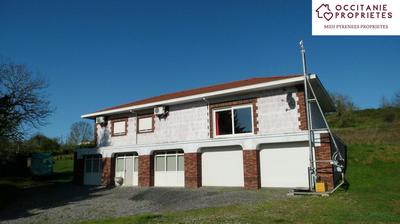 Villa - 250 m² - 4 pièces