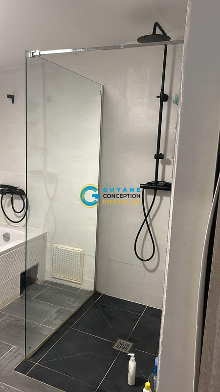 Maison - 136 m² - 7 pièces