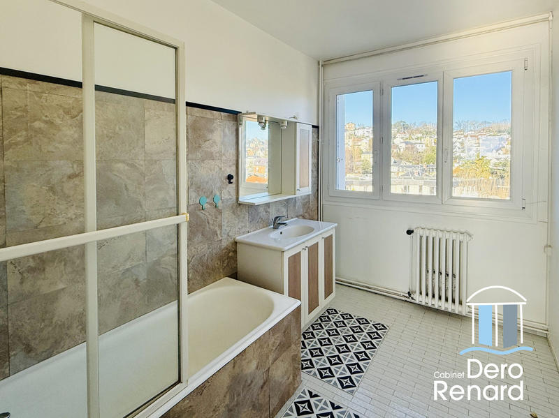 Appartement - 106 m² - 4 pièces