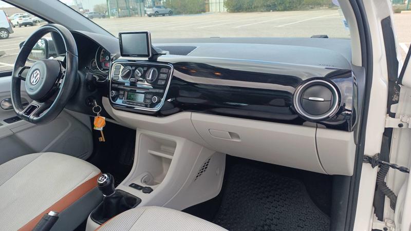 Volkswagen Up! 1.0 75 High Up!