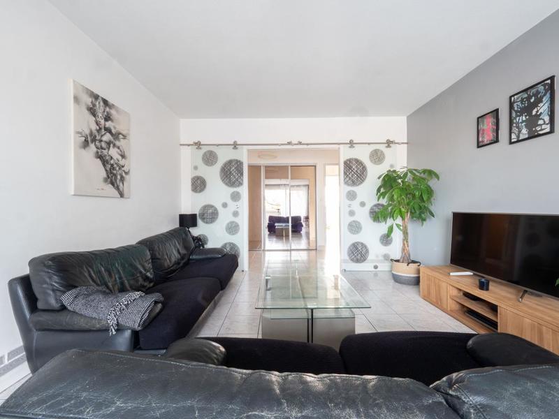 Appartement - 97 m² - 5 pièces