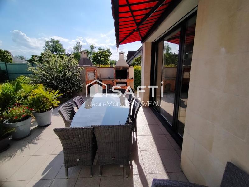 Maison - 448 m² - 9 pièces