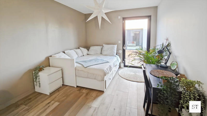 Maison - 216 m² - 8 pièces