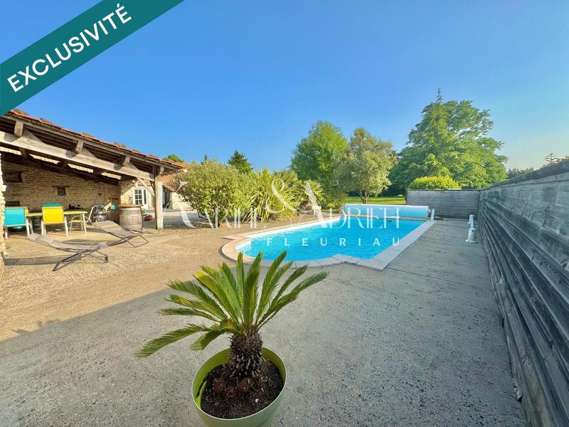 Maison - 216 m² - 7 pièces