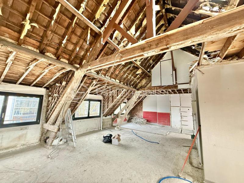 Loft - 88 m² - 3 pièces