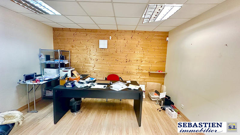 Local d'activités - 254 m²