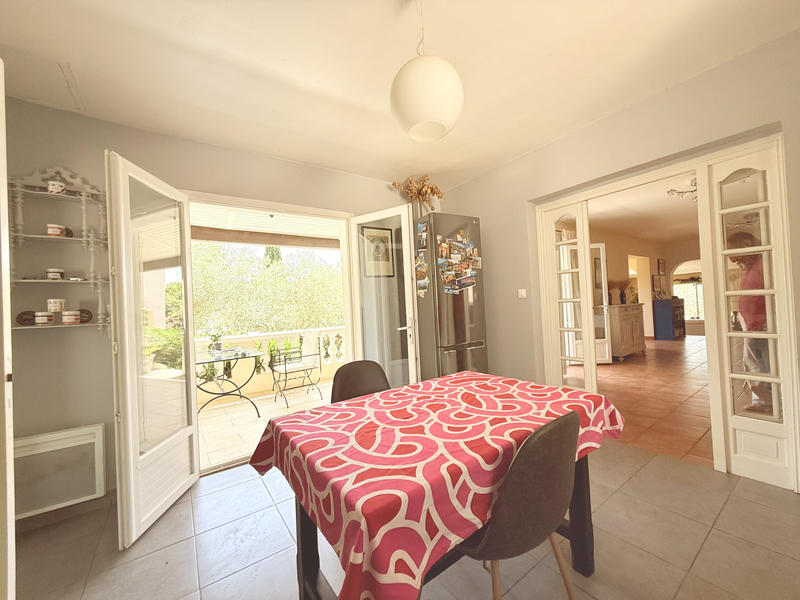 Maison - 200 m² - 5 pièces