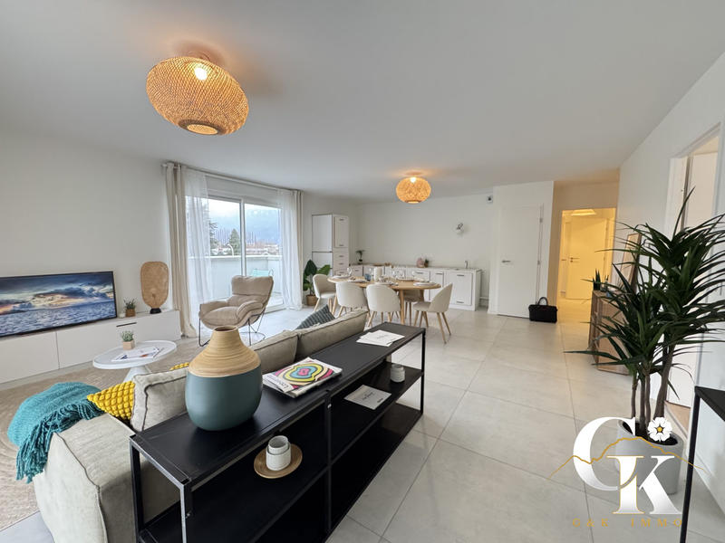 Appartement - 106 m² - 5 pièces