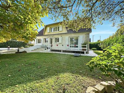 Pavillon - 161 m² - 8 pièces