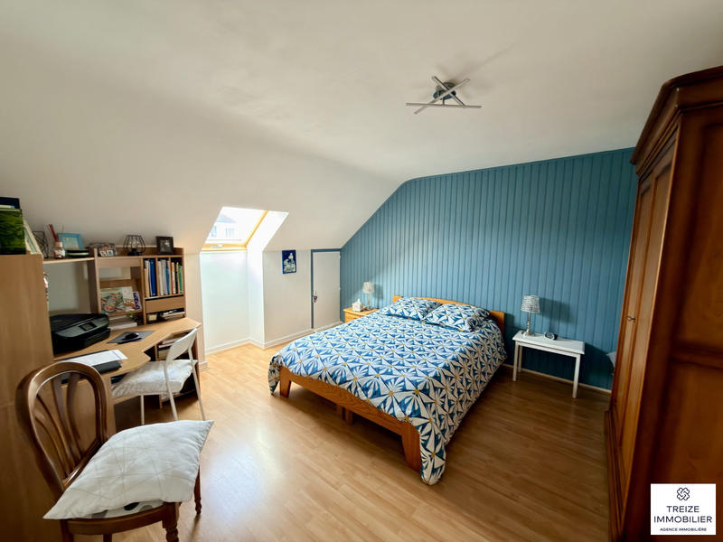 Maison traditionnelle - 196 m² - 6 pièces