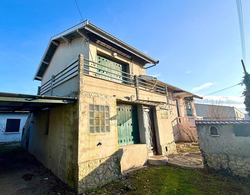 Maison - 160 m² - 8 pièces