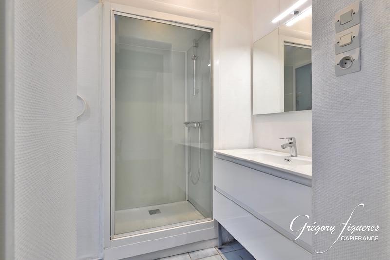 Maison - 200 m² - 8 pièces