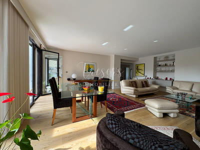 Appartement - 111 m² - 4 pièces