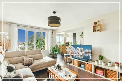 Appartement - 98 m² - 5 pièces