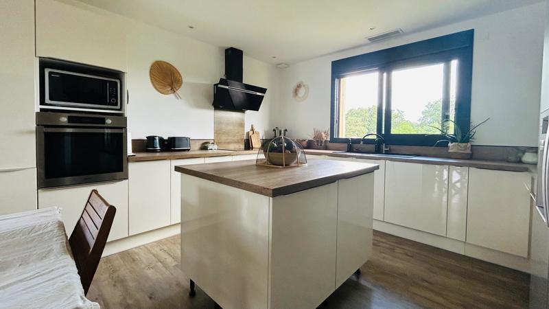 Maison - 165 m² - 7 pièces