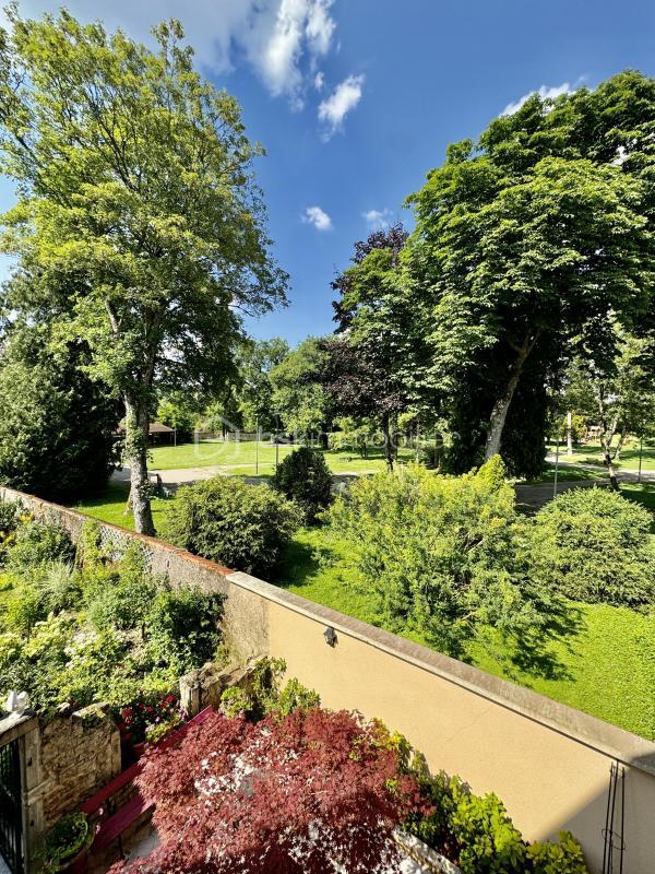 Immeuble - 285 m² - 15 pièces