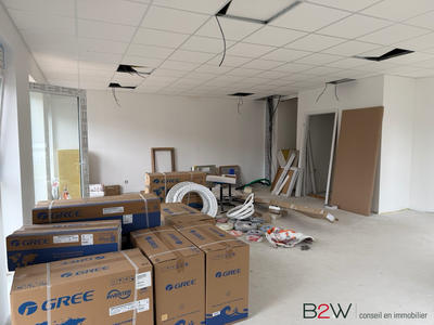 Local commercial - 48 m² - 2 pièces